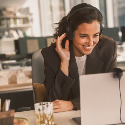 Solving Hybrid Meeting Friction: The Path to Enterprise AV Standardization - Jabra